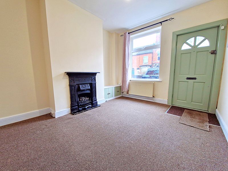 Lounge- click for photo gallery